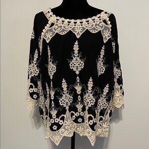 Leo & Nicole Elegant Black and Cream Lace Women's Top